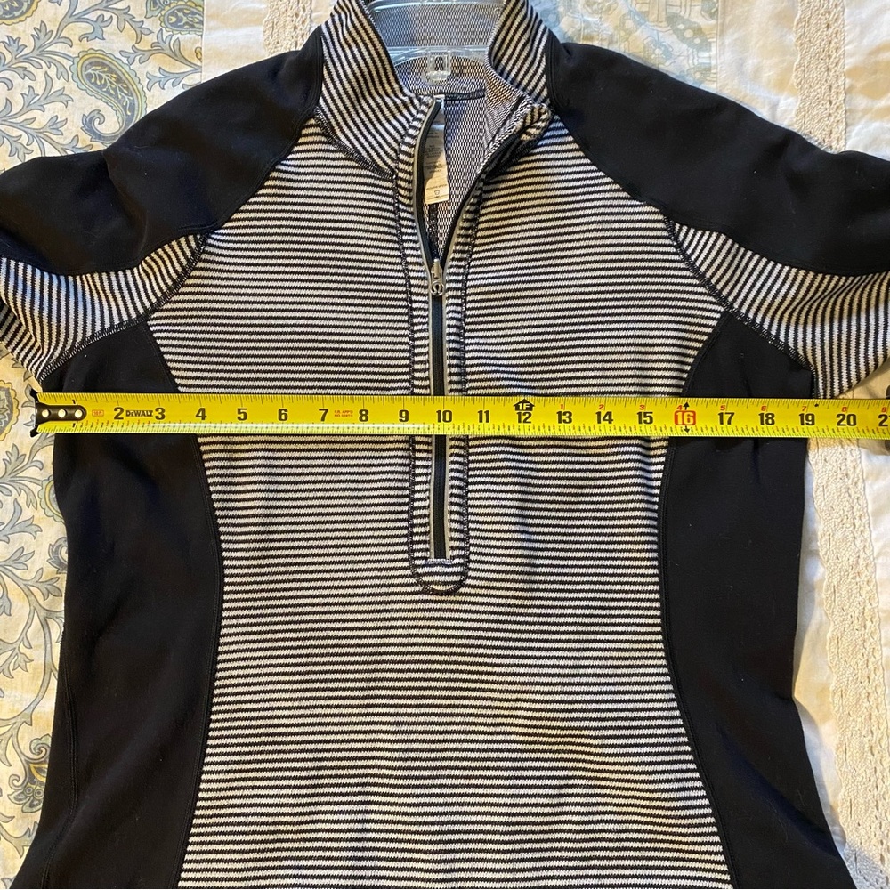 Lululemon Run U-Turn Pullover Mini Check Pique Black Gray Size 12 - Picture 7 of 9